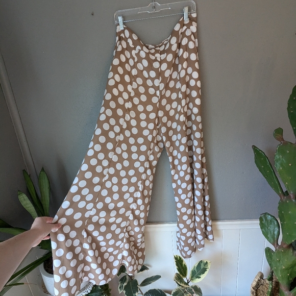 7th avenue New York and Company tan and white polka dot wide leg pants. Size 14 - Picture 2 of 3